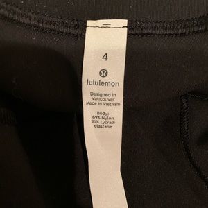 lululemon athletica Pants - Lululemon classic crop athletic leggings lululemon athletica Pants - Lululemon classic crop athletic leggings